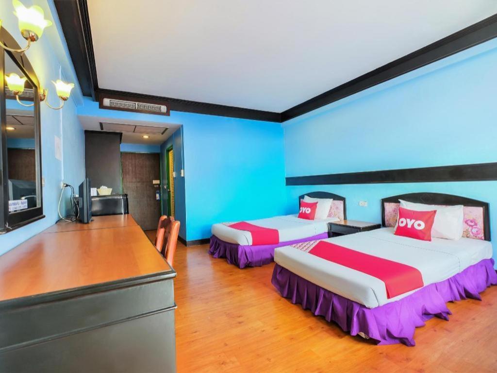 Oyo 565 Trang Hotel Exteriör bild
