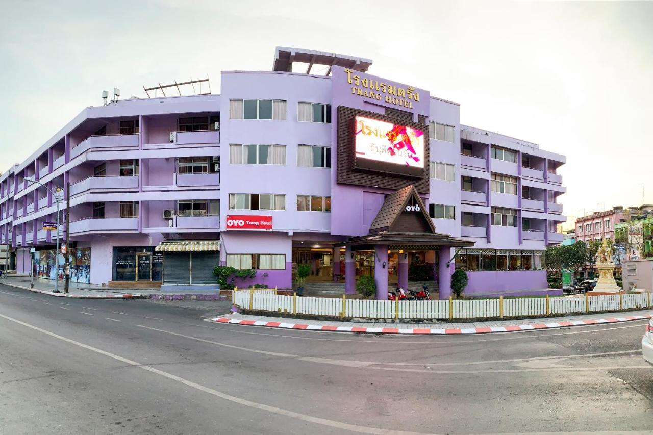 Oyo 565 Trang Hotel Exteriör bild